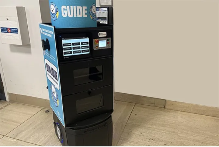 ربات‌های بیمارستان نوتردام مونترال بیماران را از گم شدن نجات می‌دهند